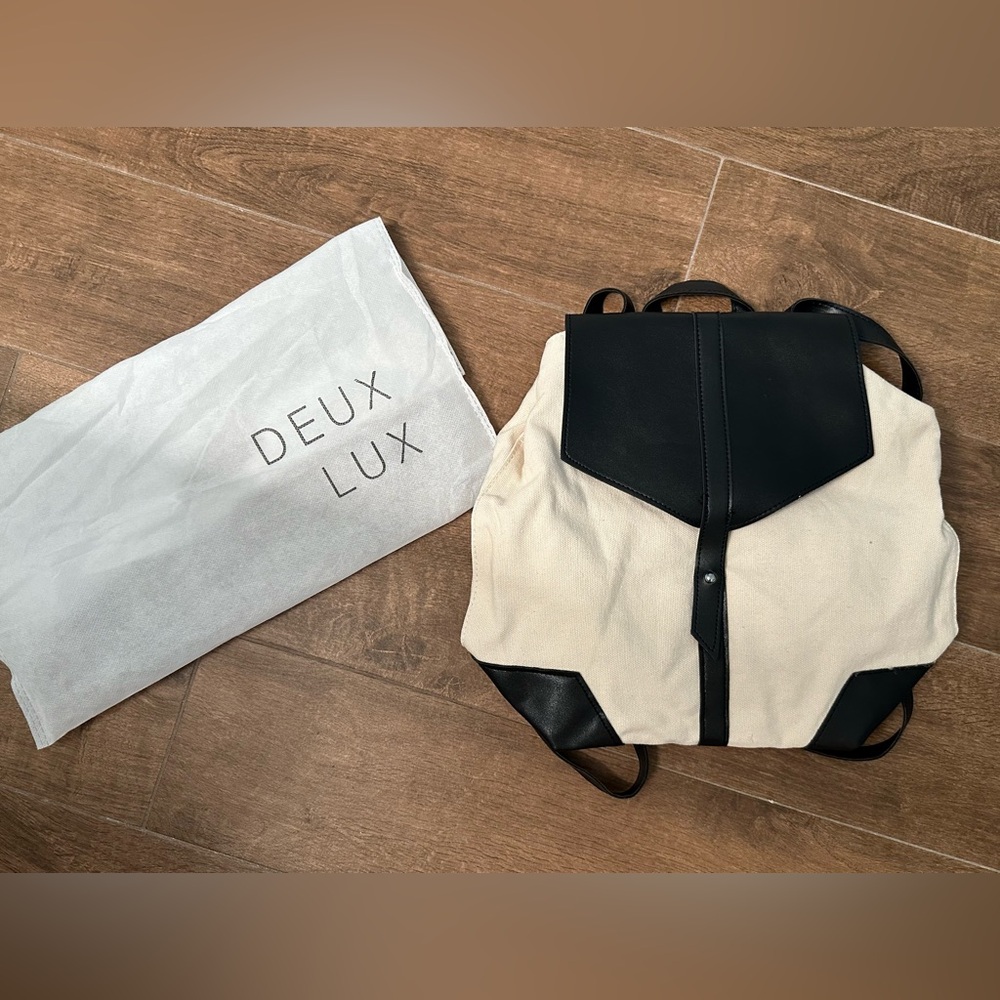 Deux Lux backpack with dust bag